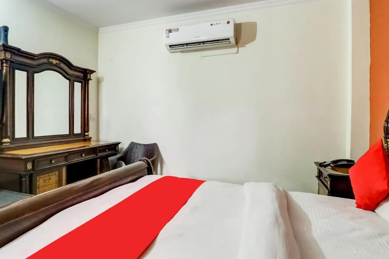 Oyo Hotel R K Residency Gurgaon 3*,  India