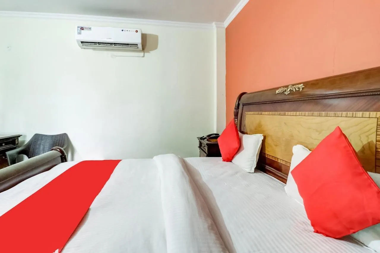Oyo Hotel R K Residency Gurgaon 3*,