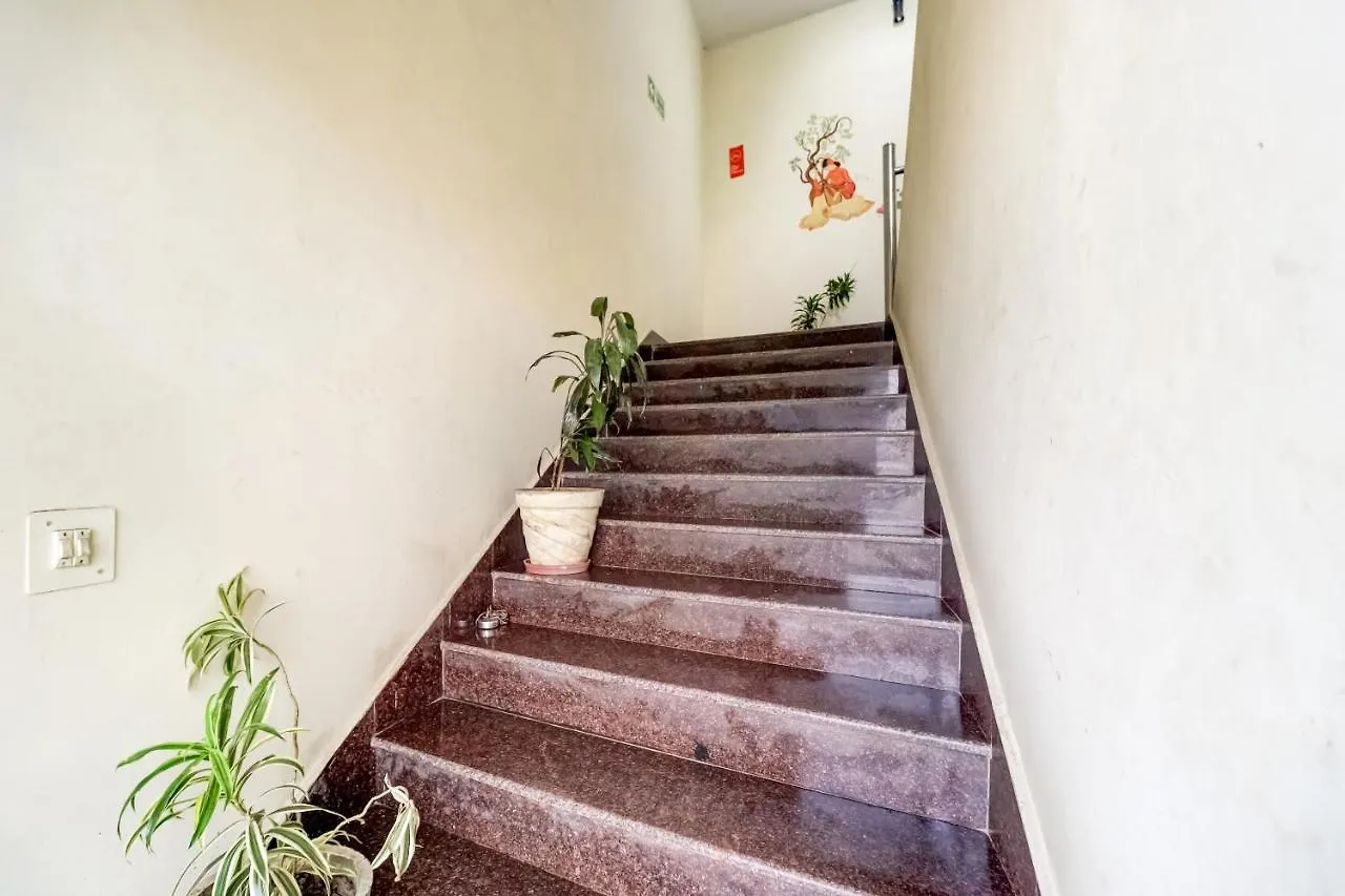 Oyo Hotel R K Residency Gurgaon 3*,